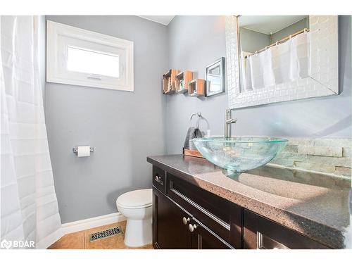 345 North Mountain Road, Kawartha Lakes, ON - Indoor Photo Showing Bathroom