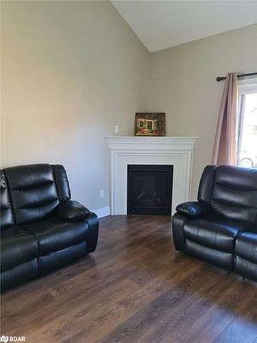1 Robertson Street, Collingwood, ON - Indoor Photo Showing Living Room With Fireplace