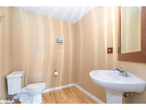 36 Marlow Circle, Springwater, ON - Indoor Photo Showing Bathroom