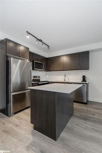 309-58 Lakeside Terrace, Barrie, ON - Indoor Photo Showing Kitchen With Stainless Steel Kitchen With Upgraded Kitchen