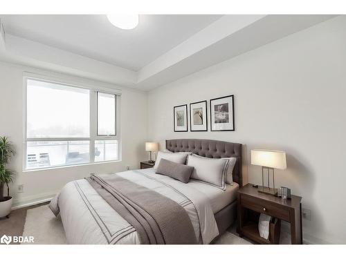 309-58 Lakeside Terrace, Barrie, ON - Indoor Photo Showing Bedroom