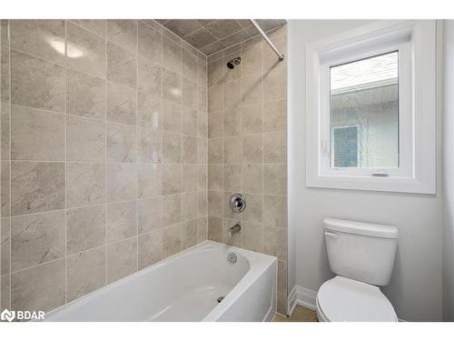 25 Corley Street, Lindsay, ON - Indoor Photo Showing Bathroom