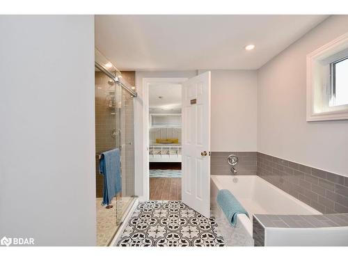 1236 Golden Beach Road, Bracebridge, ON - Indoor Photo Showing Bathroom