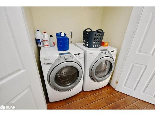 1236 Golden Beach Road, Bracebridge, ON - Indoor Photo Showing Laundry Room