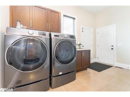 50 Austin Rumble Court, King, ON - Indoor Photo Showing Laundry Room