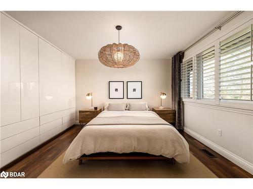 413 Codrington Street, Barrie, ON - Indoor Photo Showing Bedroom