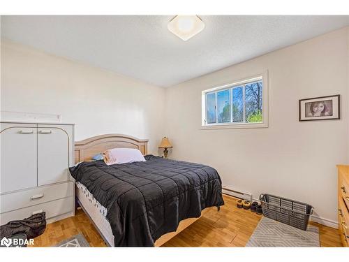 193 Elizabeth Street, Midland, ON - Indoor Photo Showing Bedroom