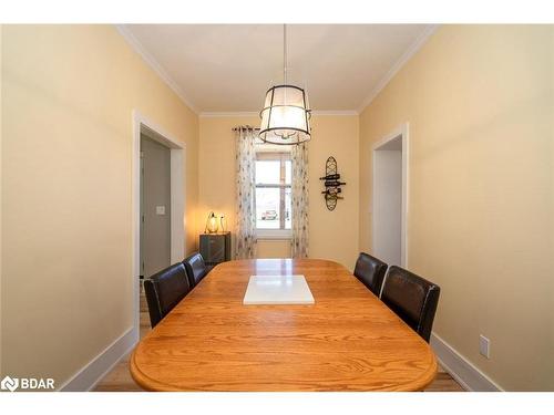 2795 County Rd 92 Road, Springwater, ON - Indoor Photo Showing Dining Room