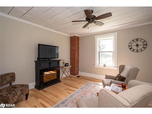 2795 County Rd 92 Road, Springwater, ON - Indoor Photo Showing Other Room