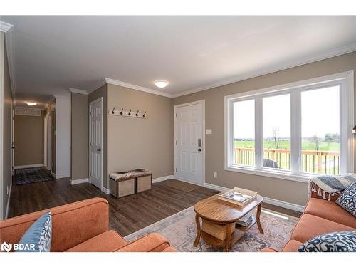 2795 County Rd 92 Road, Springwater, ON - Indoor Photo Showing Living Room