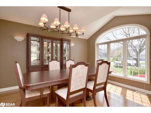 167 Crompton Drive, Barrie, ON - Indoor Photo Showing Dining Room