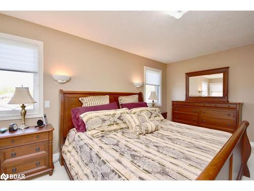 167 Crompton Drive, Barrie, ON - Indoor Photo Showing Bedroom