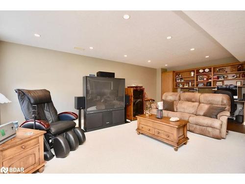 167 Crompton Drive, Barrie, ON - Indoor