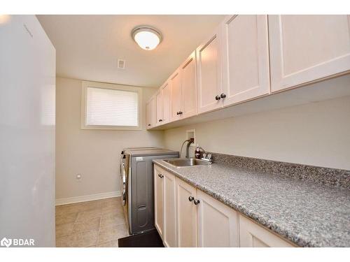 167 Crompton Drive, Barrie, ON - Indoor Photo Showing Laundry Room