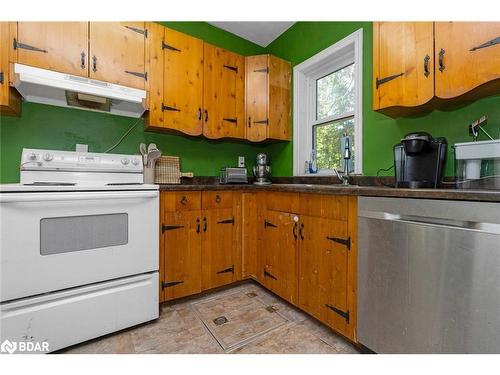 1132 4Th Avenue W, Owen Sound, ON - Indoor Photo Showing Kitchen