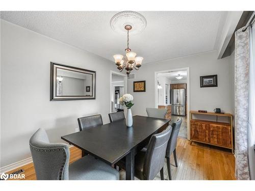 25 Green Pine Avenue, Midhurst, ON - Indoor Photo Showing Dining Room