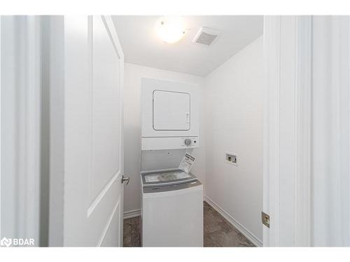 9 Tobias Lane, Barrie, ON - Indoor Photo Showing Laundry Room