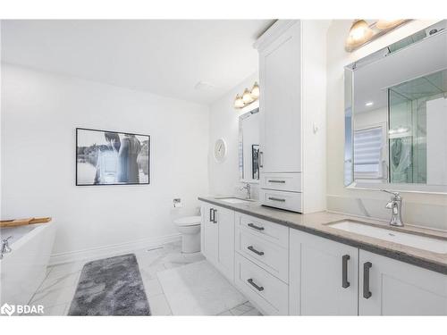 681 Lakelands Avenue, Innisfil, ON - Indoor Photo Showing Bathroom