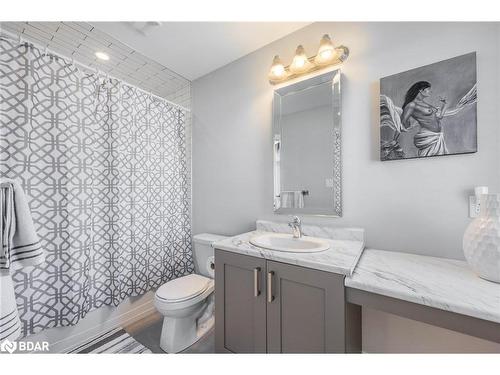 681 Lakelands Avenue, Innisfil, ON - Indoor Photo Showing Bathroom