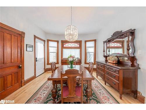 251 Barrie Street, Thornton, ON - Indoor Photo Showing Dining Room