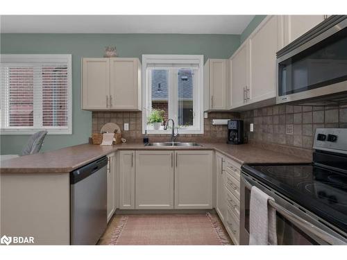 54 Ellis Crescent, Lindsay, ON - Indoor Photo Showing Kitchen With Double Sink