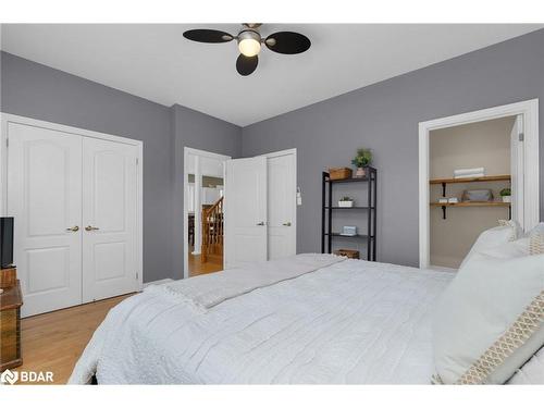 54 Ellis Crescent, Lindsay, ON - Indoor Photo Showing Bedroom