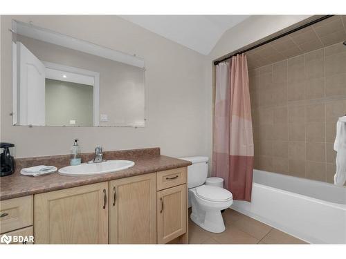 54 Ellis Crescent, Lindsay, ON - Indoor Photo Showing Bathroom