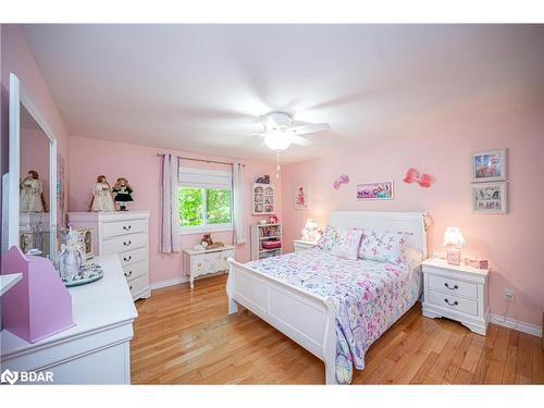 31 Brule Street, Penetanguishene, ON - Indoor Photo Showing Bedroom