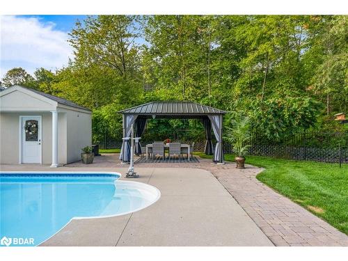 11 Bridle Trail, Springwater, ON - Outdoor With In Ground Pool With Backyard
