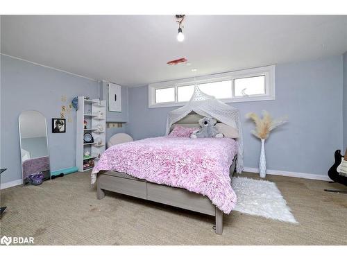 639 Willow Street, Shelburne, ON - Indoor Photo Showing Bedroom