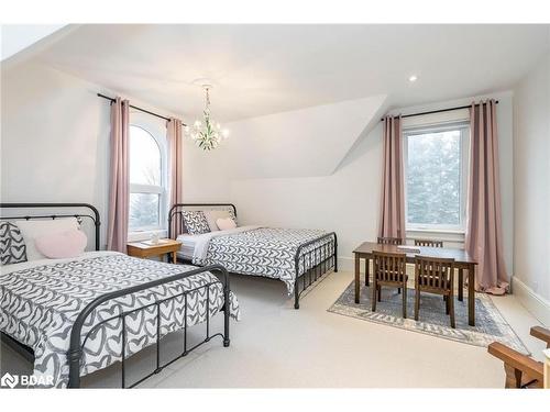 7001 County Road 27, Innisfil, ON - Indoor Photo Showing Bedroom