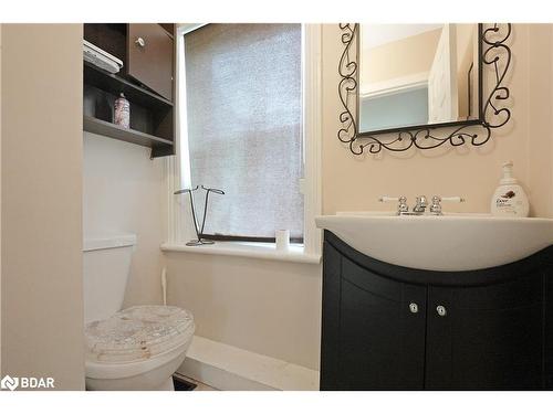 73 Victoria Avenue, Lindsay, ON - Indoor Photo Showing Bathroom