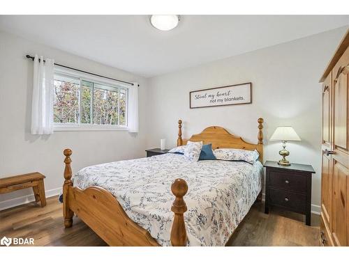 8039 Yonge Street, Innisfil, ON - Indoor Photo Showing Bedroom