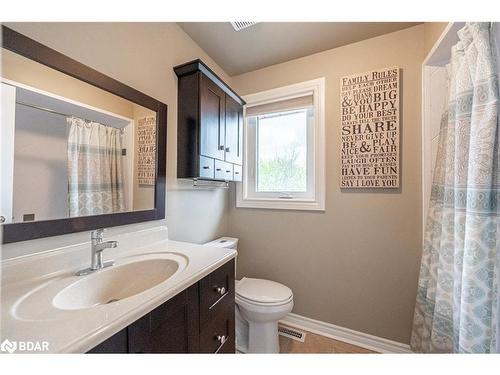 31 Crimson Ridge Road, Barrie, ON - Indoor Photo Showing Bathroom