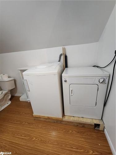3353 Muskoka Street, Severn Twp, ON - Indoor Photo Showing Laundry Room