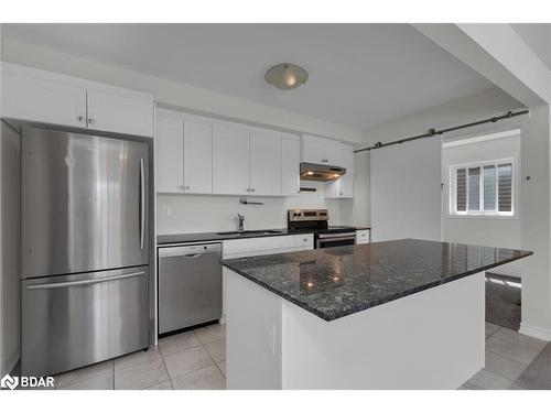 43 Kodiak Terrace, Barrie, ON - Indoor Photo Showing Kitchen With Stainless Steel Kitchen With Upgraded Kitchen