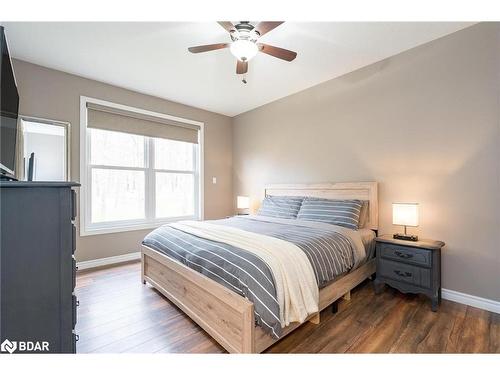 1091 Chemin Du Loup Road, Tiny, ON - Indoor Photo Showing Bedroom