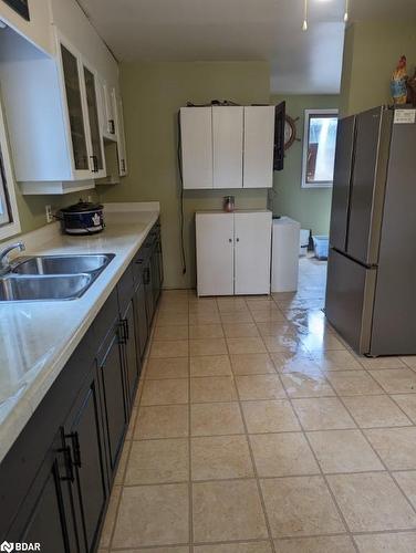 2100 Killarney Beach Road, Churchill, ON - Indoor Photo Showing Kitchen With Double Sink