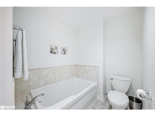 308-130 Steamship Bay Road, Gravenhurst, ON - Indoor Photo Showing Bathroom