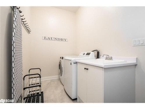 102 Reed Way, The Blue Mountains, ON - Indoor Photo Showing Laundry Room