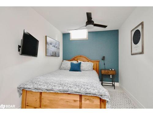 45 Bayshore Boulevard, Barrie, ON - Indoor Photo Showing Bedroom