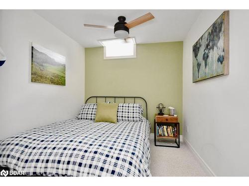 45 Bayshore Boulevard, Barrie, ON - Indoor Photo Showing Bedroom