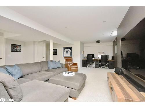45 Bayshore Boulevard, Barrie, ON - Indoor Photo Showing Living Room