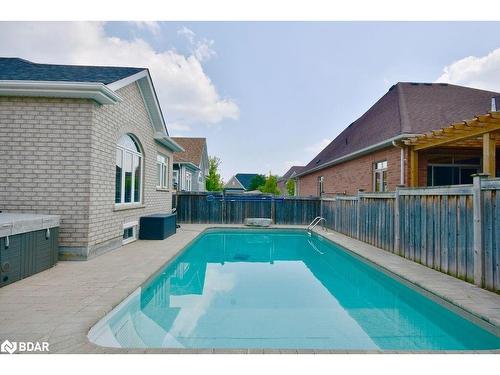 45 Bayshore Boulevard, Barrie, ON - Outdoor With In Ground Pool With Exterior