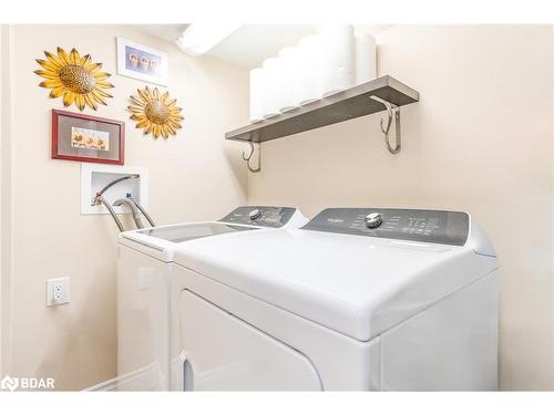 2 Purt Court, Barrie, ON - Indoor Photo Showing Laundry Room