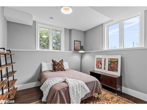 475 Bay Street, Orillia, ON - Indoor Photo Showing Bedroom