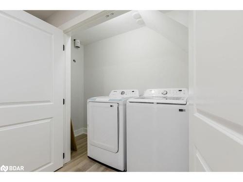 240 Warnica (Lower) Road, Barrie, ON - Indoor Photo Showing Laundry Room