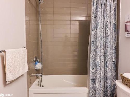 3-54 Bridge Street W, Kitchener, ON - Indoor Photo Showing Bathroom