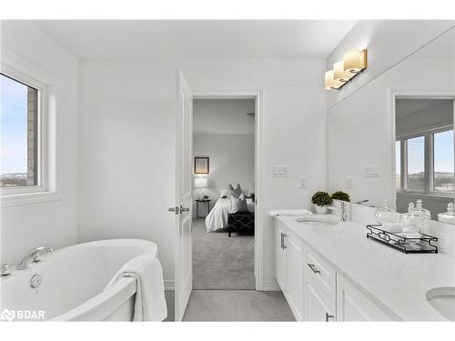 149 Fenchurch Manor Manor, Barrie, ON - Indoor Photo Showing Bathroom