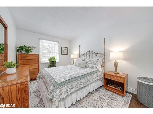 2906 Highway 118 E, Bracebridge, ON - Indoor Photo Showing Bedroom